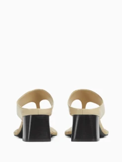 Bottega Veneta Marella Thong Sandals 2 Bottega Veneta Marella Thong Sandals -Ottodisanpietro 807023 V3H90 9306 sandals bottega veneta OTTODISANPIETRO 3